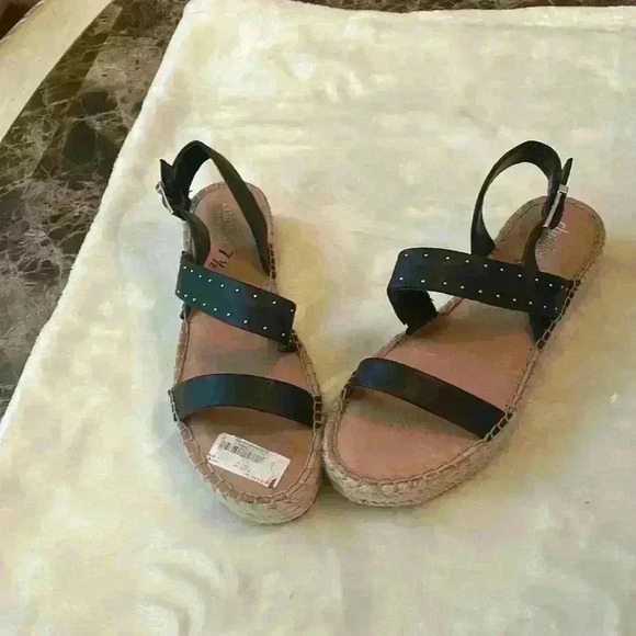 Charles by Charles David espadrilles sandals black straps tan footbed size 7.5 - Picture 1 of 2